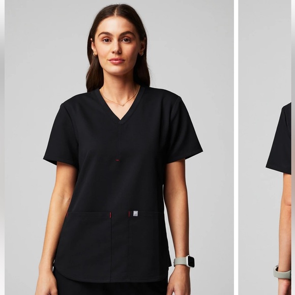 Fabletics Method 2-Pocket Scrub Top - Picture 2 of 10